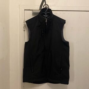 Vest - black color